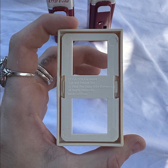 Vintage 90s Coca-Cola Red S&P Salt and Pepper Shakers - Picture 5 of 5